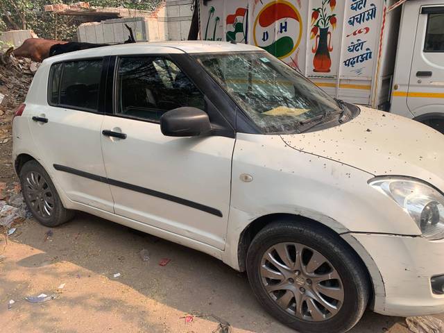 https://images10.gaadi.com/usedcar_image/4231494/original/processed_706387a8-d19e-4bf5-8529-db0cf23537da.jpg?imwidth=6401