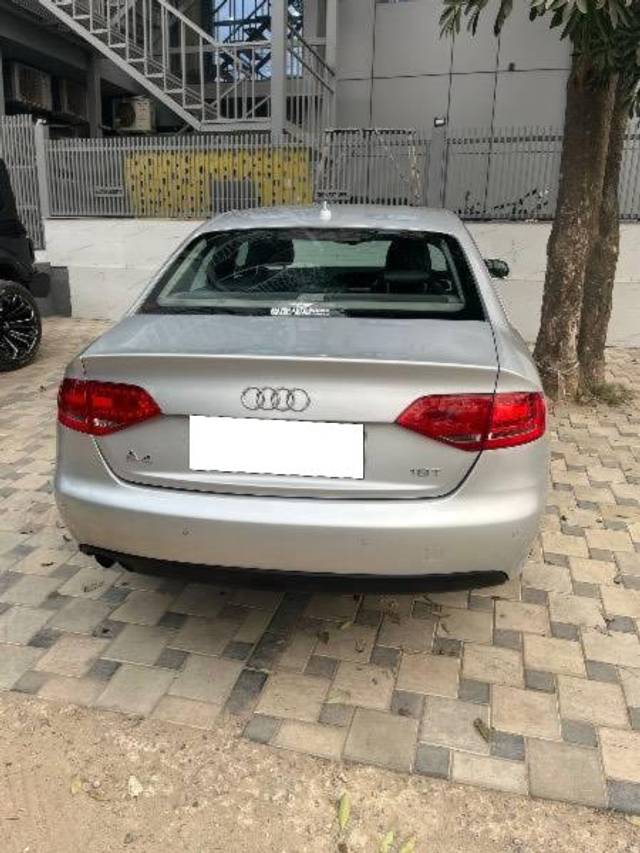 https://images10.gaadi.com/usedcar_image/4231495/original/processed_a7a9d072-4074-42f9-9cfa-08c3e213101b.jpg?imwidth=6401