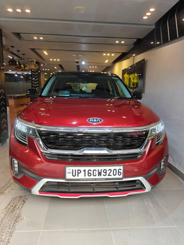 https://images10.gaadi.com/usedcar_image/4231629/original/processed_741dda6b5742187f8c5438d5a533b8b6.jpg?imwidth=6400