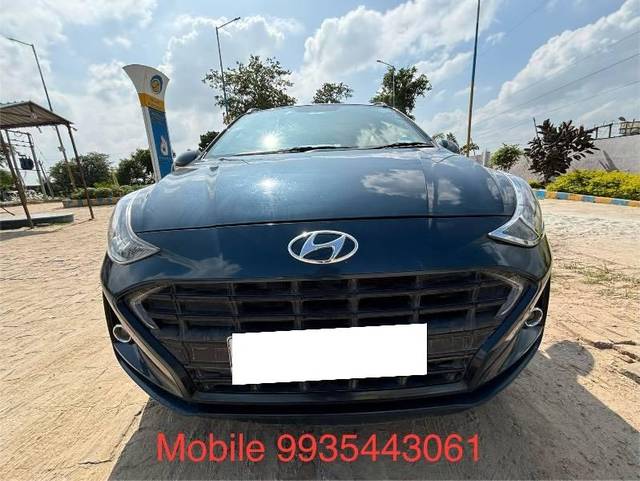 https://images10.gaadi.com/usedcar_image/4231656/original/processed_2ed303fd-7bc4-4be4-b500-09acec70dd77.jpg?imwidth=6402