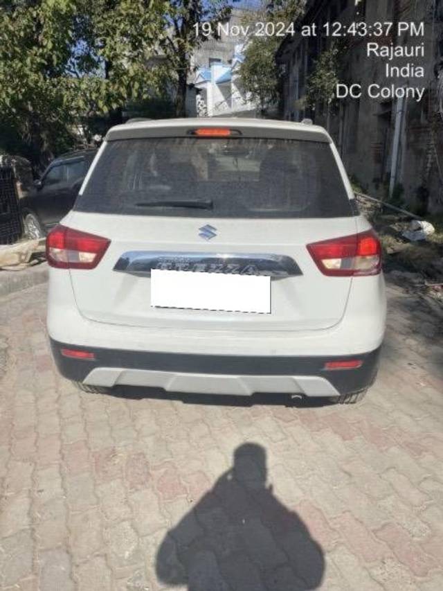 https://images10.gaadi.com/usedcar_image/4231666/original/processed_f3bda1f2-e427-41c1-b4bc-3f3e6fedcbfb.jpeg?imwidth=6401