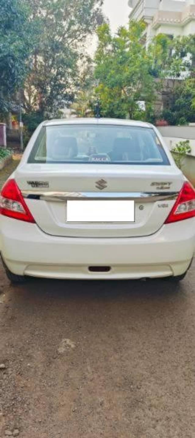 https://images10.gaadi.com/usedcar_image/4231677/original/processed_34a371c7-d3b0-4da4-8b73-aaf4229b935c.jpg?imwidth=6401