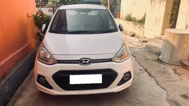 https://images10.gaadi.com/usedcar_image/4231695/original/processed_8c882137-27c3-442b-8283-7a21d216ea94.jpeg?imwidth=6402