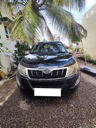 Mahindra XUV500 Mahindra XUV500 W10 AWD