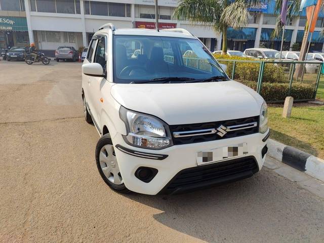 https://images10.gaadi.com/usedcar_image/4231756/original/processed_0176e18f60f74f156f88921b05429c7d.jpg?imwidth=6400