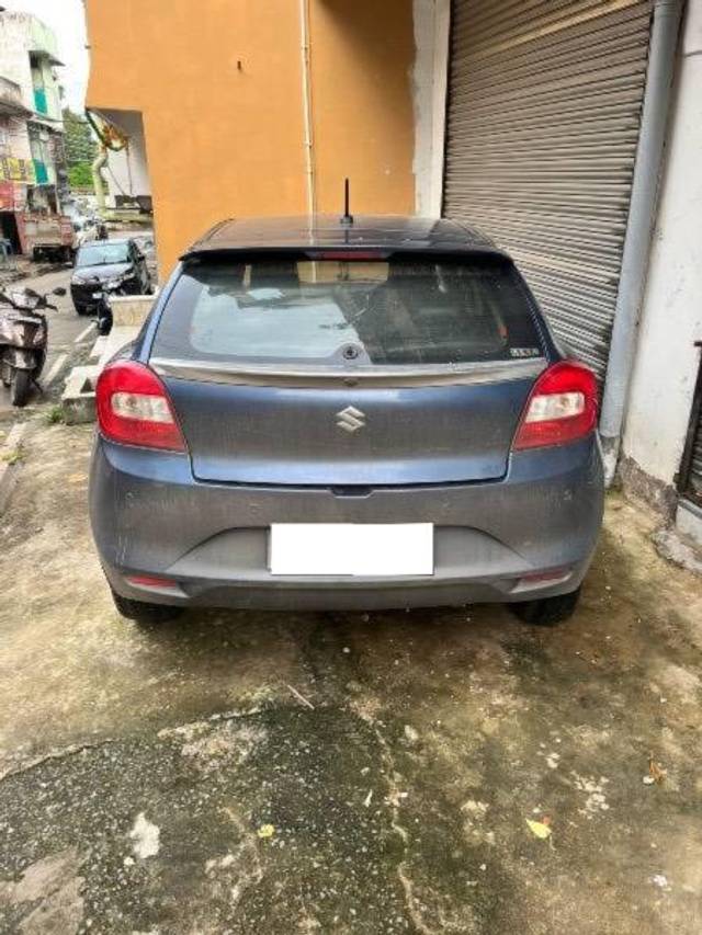 https://images10.gaadi.com/usedcar_image/4231763/original/processed_16cef429-c44d-4eec-839c-80bc27a1782a.jpeg?imwidth=6401