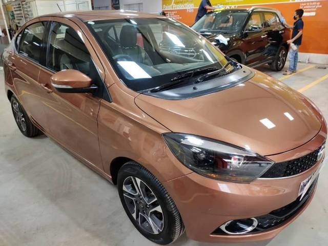 https://images10.gaadi.com/usedcar_image/4231792/original/processed_5b66f790-b3a3-4c23-84a7-fde5bc95ce55.jpg?imwidth=6400