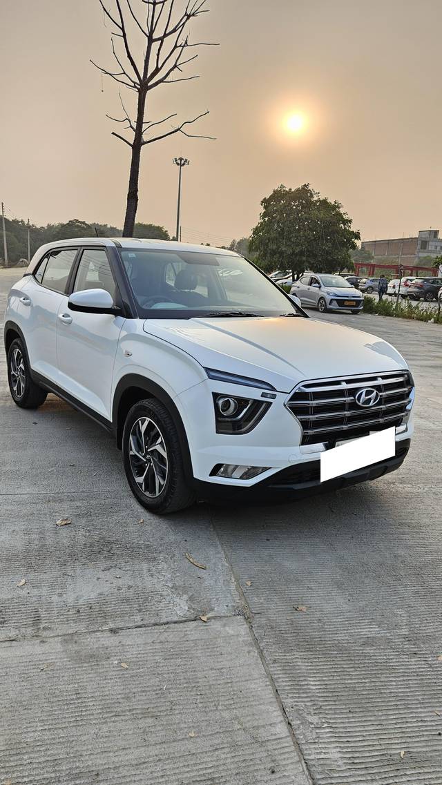 https://images10.gaadi.com/usedcar_image/4231837/original/processed_059abbe267fa40de78526bed7826954b.jpg?imwidth=6400