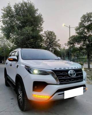 Toyota Fortuner Toyota Fortuner 4X2 Diesel AT