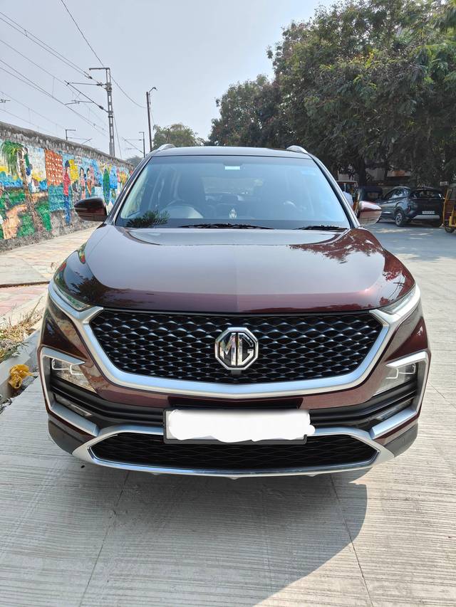 https://images10.gaadi.com/usedcar_image/4231903/original/processed_1028eca0934660a0a7b4f69392bfc3ff.jpg?imwidth=6400