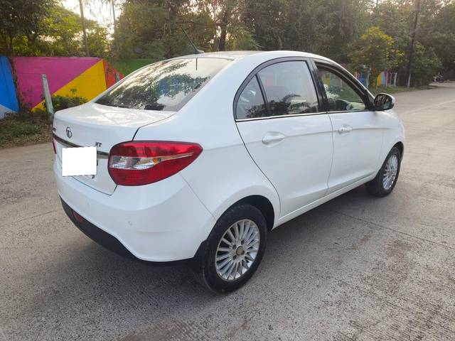 https://images10.gaadi.com/usedcar_image/4231911/original/processed_7be1cef4b4dd89847f99a715fd8c1097.jpg?imwidth=6401