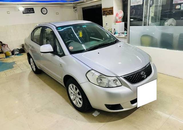 https://images10.gaadi.com/usedcar_image/4231938/original/processed_1faf5fde2a515ff079d91a709b06795f.jpg?imwidth=6400