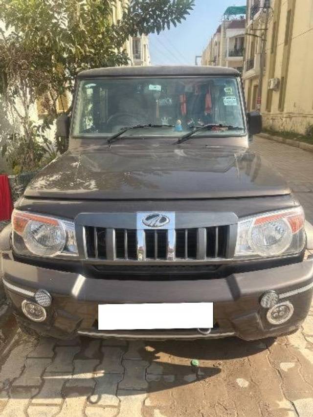 https://images10.gaadi.com/usedcar_image/4231944/original/processed_9622c361-7f5d-4518-9f75-94514e31fa5d.jpg?imwidth=6400