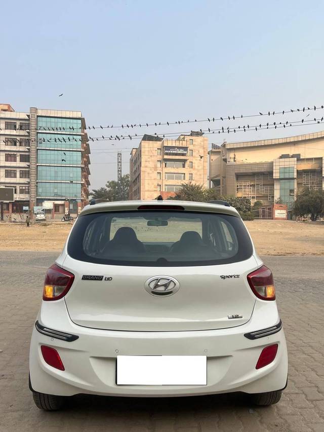 https://images10.gaadi.com/usedcar_image/4231945/original/processed_48b4d314c2e432abbdd742efce566e55.jpg?imwidth=6402