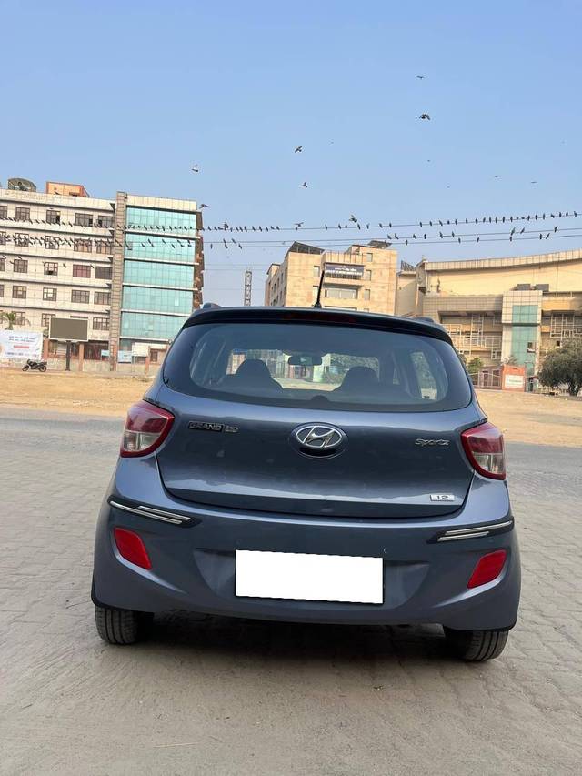 https://images10.gaadi.com/usedcar_image/4231951/original/processed_071f922eb202e122ac034a10a38fe194.jpg?imwidth=6402