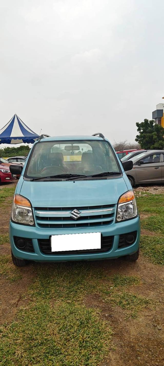 https://images10.gaadi.com/usedcar_image/4231984/original/processed_e761f2b13c3dad1b6e82866966ba175a.jpg?imwidth=6402