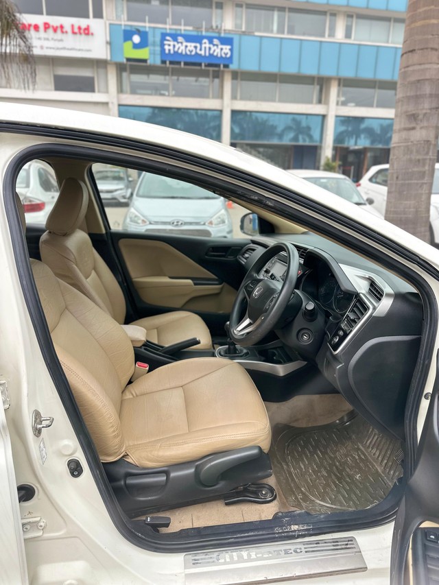 Second-hand 2015 Honda City i DTec SV for sale in Chandigarh-5