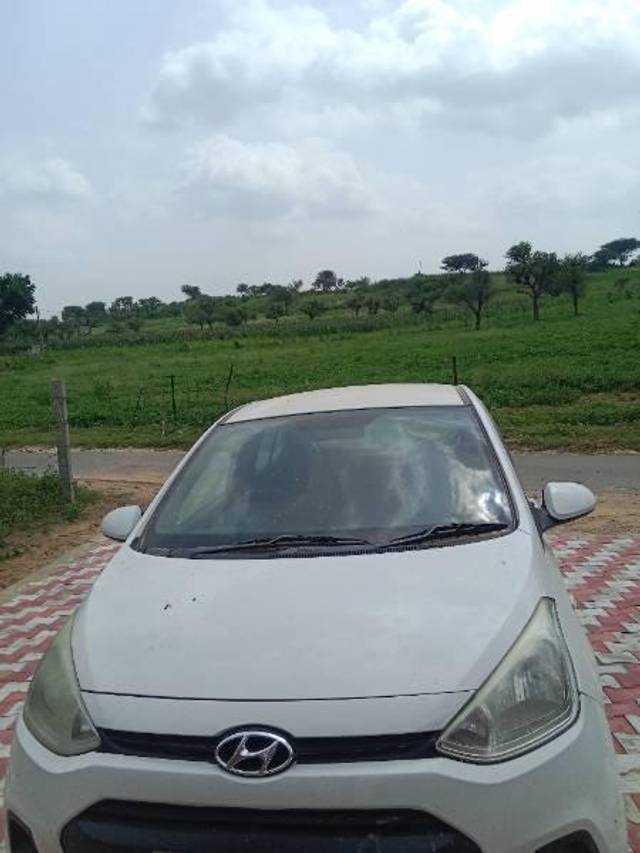 https://images10.gaadi.com/usedcar_image/4232039/original/processed_edcf22d7-1b79-49f1-91ae-d8659ddfad3e.jpg?imwidth=6400