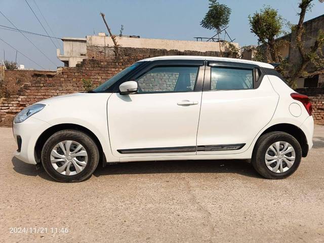 https://images10.gaadi.com/usedcar_image/4232045/original/processed_f6b42f2c663b273452f9649c96e3b04e.jpg?imwidth=6402