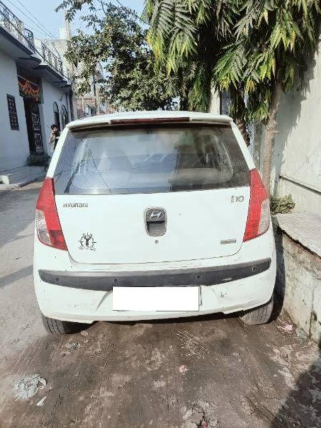 https://images10.gaadi.com/usedcar_image/4232117/original/processed_006fe411-c02a-4df4-85a8-3e8372993ceb.jpg?imwidth=6401