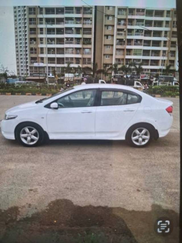 https://images10.gaadi.com/usedcar_image/4232135/original/9845dca08baeebee43146aa5cc17033d.jpg?imwidth=6402