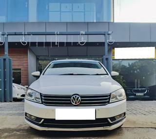 Volkswagen Passat 2010-2014 Volkswagen Passat Diesel Trendline