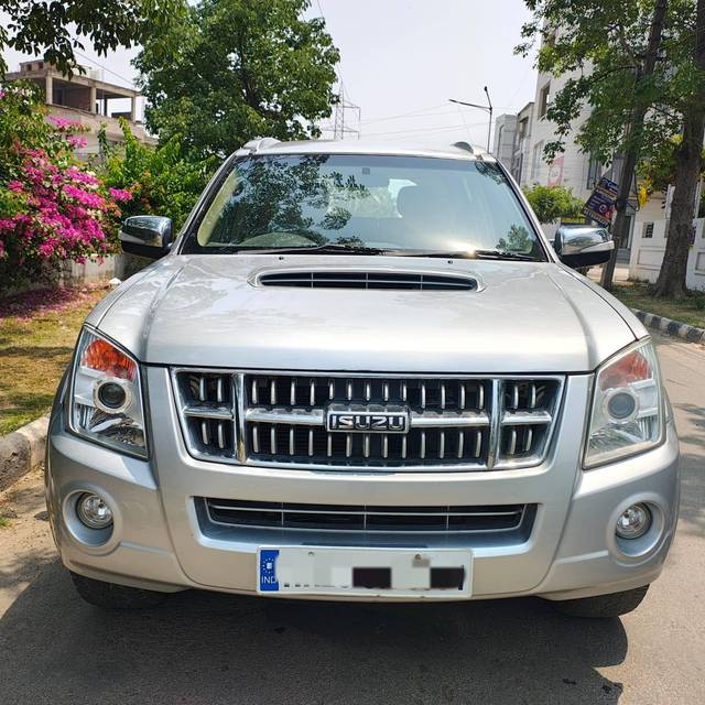 https://images10.gaadi.com/usedcar_image/4232147/original/processed_40444b866413a09d6a205fa6f3e66453.jpg?imwidth=6400