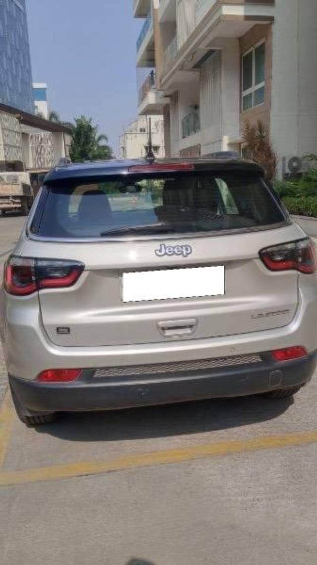 https://images10.gaadi.com/usedcar_image/4232151/original/processed_49f6025d-7f3a-444b-8a5b-ff97c9504802.jpg?imwidth=6401