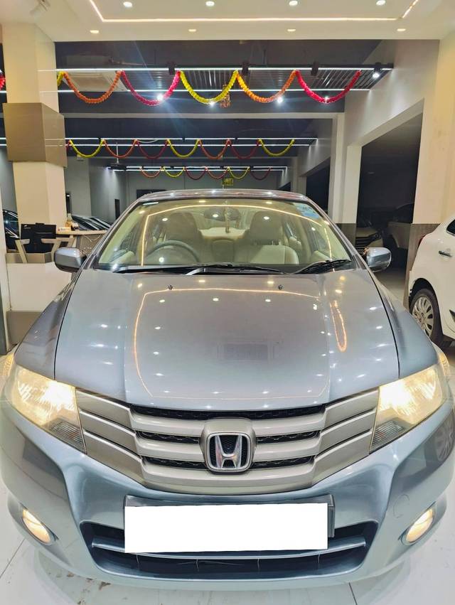 https://images10.gaadi.com/usedcar_image/4232186/original/processed_d6b9eaaa4aeca8b0708d06cfc7abaa82.jpg?imwidth=6400