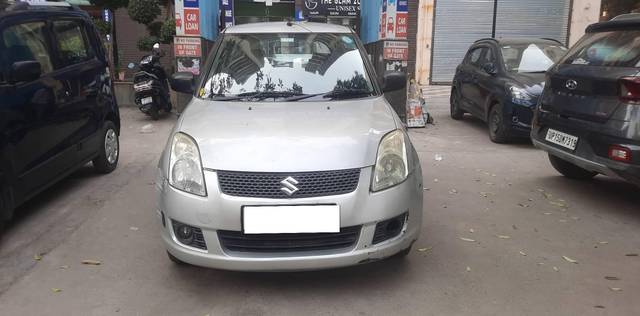 https://images10.gaadi.com/usedcar_image/4232198/original/processed_fc88b4d0c8668103cc62502e744c8b11.jpg?imwidth=6402