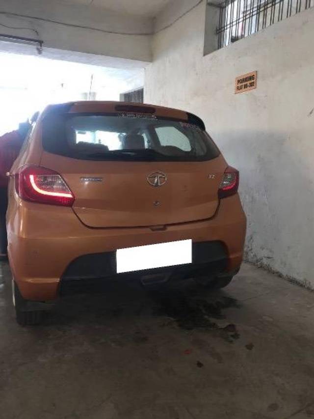 https://images10.gaadi.com/usedcar_image/4232222/original/processed_72046dbf-f19c-4b97-a3ec-745e57930340.jpeg?imwidth=6401