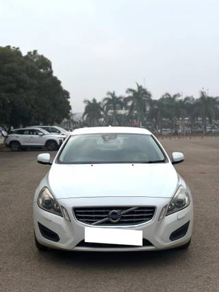 Volvo S60 2013-2015 Volvo S60 D4 KINETIC