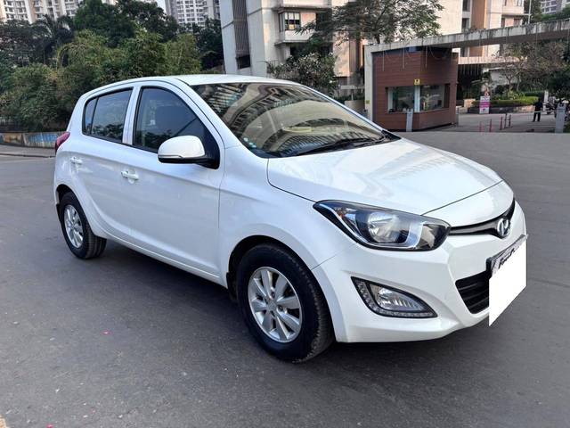 https://images10.gaadi.com/usedcar_image/4232311/original/processed_dffd17a6d6475c7cdd76bd0d98859fa5.jpg?imwidth=6400