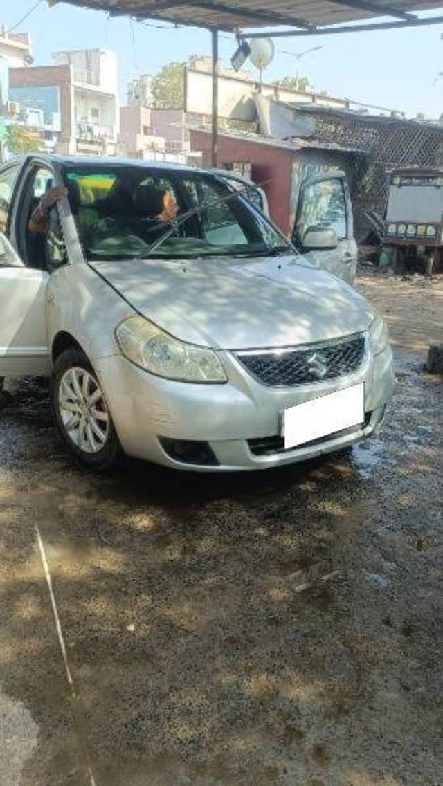 https://images10.gaadi.com/usedcar_image/4232341/original/506f0868f5a40d1c3e942a72f619b42a.jpg?imwidth=6400