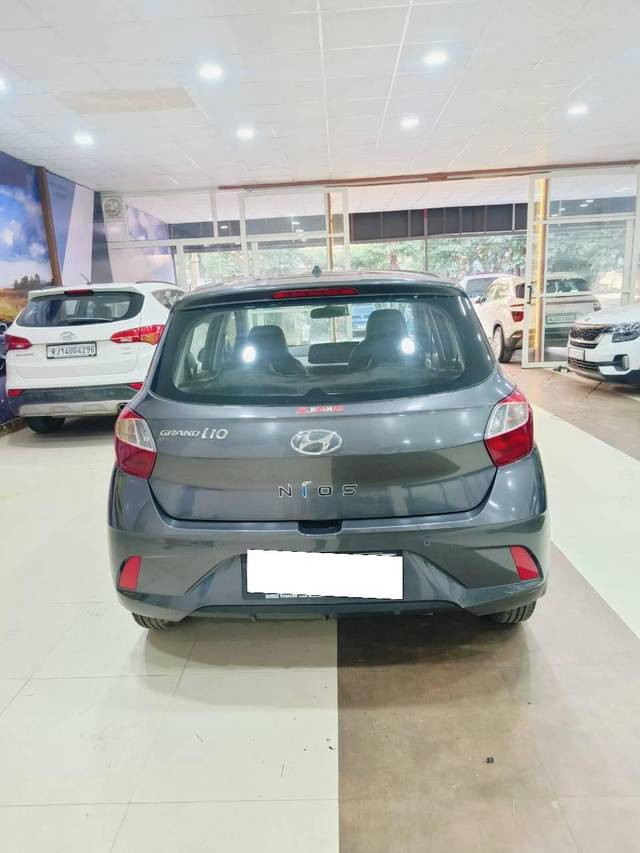 https://images10.gaadi.com/usedcar_image/4232379/original/processed_3286e2dbade1a6f09fa82475d08f7fc8.jpg?imwidth=6401