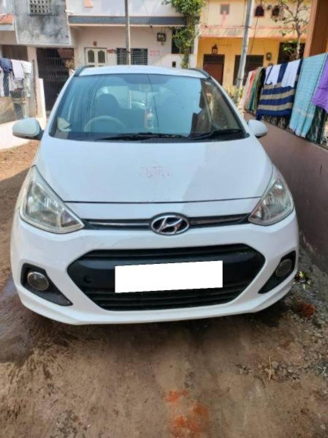 https://images10.gaadi.com/usedcar_image/4232394/original/processed_6d151917-3338-4a08-8a8e-3ae224d93218.jpg?imwidth=6402