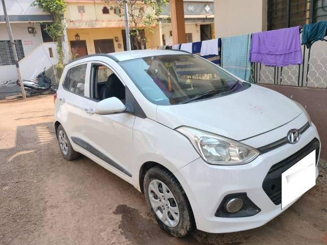 https://images10.gaadi.com/usedcar_image/4232394/original/processed_cb22201f-ada4-444c-8ed5-9cfe92056fb6.jpg?imwidth=6400