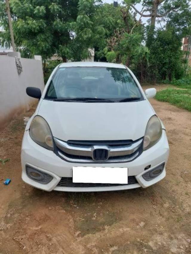 https://images10.gaadi.com/usedcar_image/4232405/original/processed_f3ab8c88-e2ce-4556-81a6-ec4c18e7f280.jpg?imwidth=6400