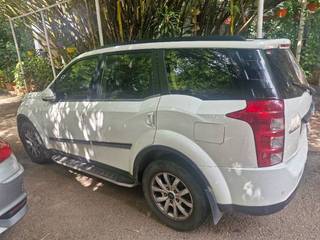 Mahindra XUV500 Mahindra XUV500 R W10 FWD