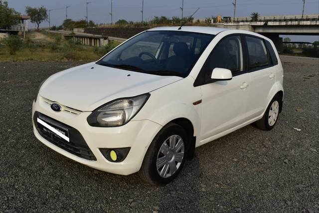 https://images10.gaadi.com/usedcar_image/4232517/original/processed_182f694c4f9f9a60a79059634a908209.JPG?imwidth=6400