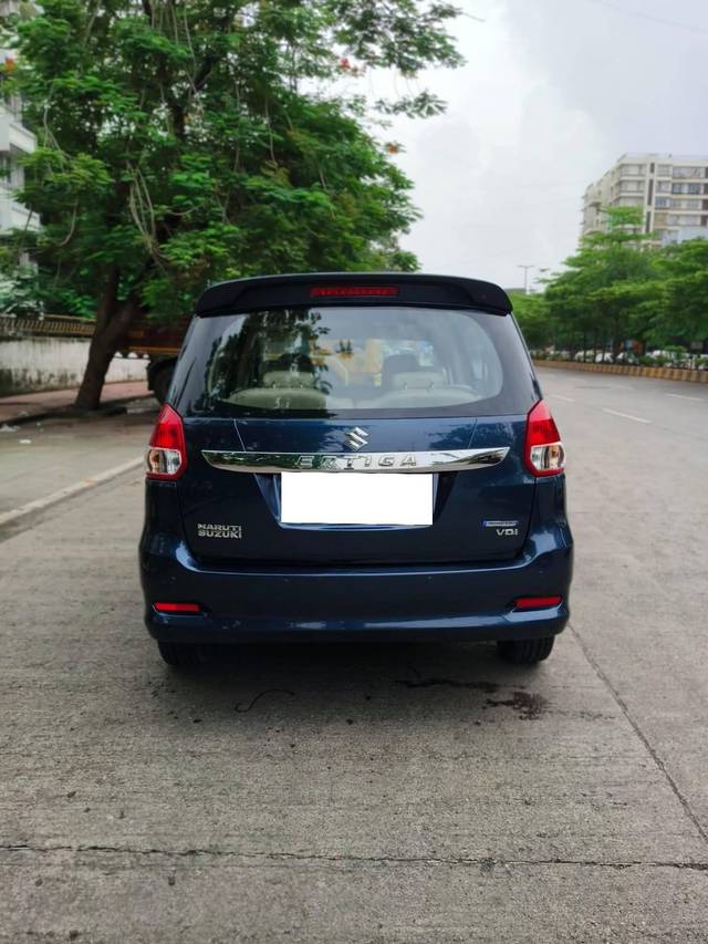 https://images10.gaadi.com/usedcar_image/4232538/original/processed_93ae0353185aa61def55dfc42c60e8dd.jpg?imwidth=6402