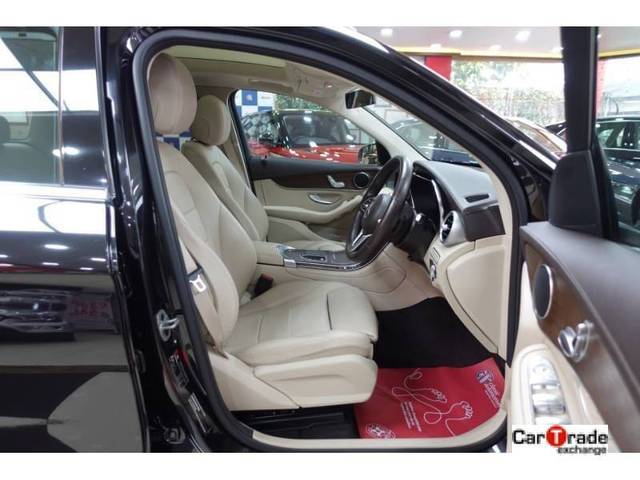 https://images10.gaadi.com/usedcar_image/4232559/original/940424e7ed0820a7503e39e317fd518b.jpg?imwidth=6402