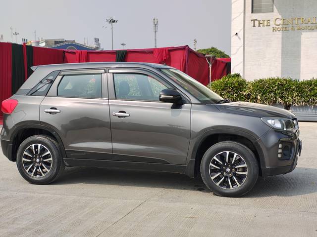 https://images10.gaadi.com/usedcar_image/4232632/original/processed_686a70af04c63556955971c9e6f8a518.jpg?imwidth=6401