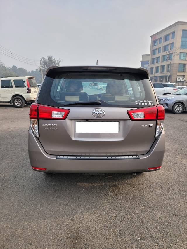 https://images10.gaadi.com/usedcar_image/4232641/original/processed_afc980f73c6c8295efdf0d0810c2e13f.jpg?imwidth=6401