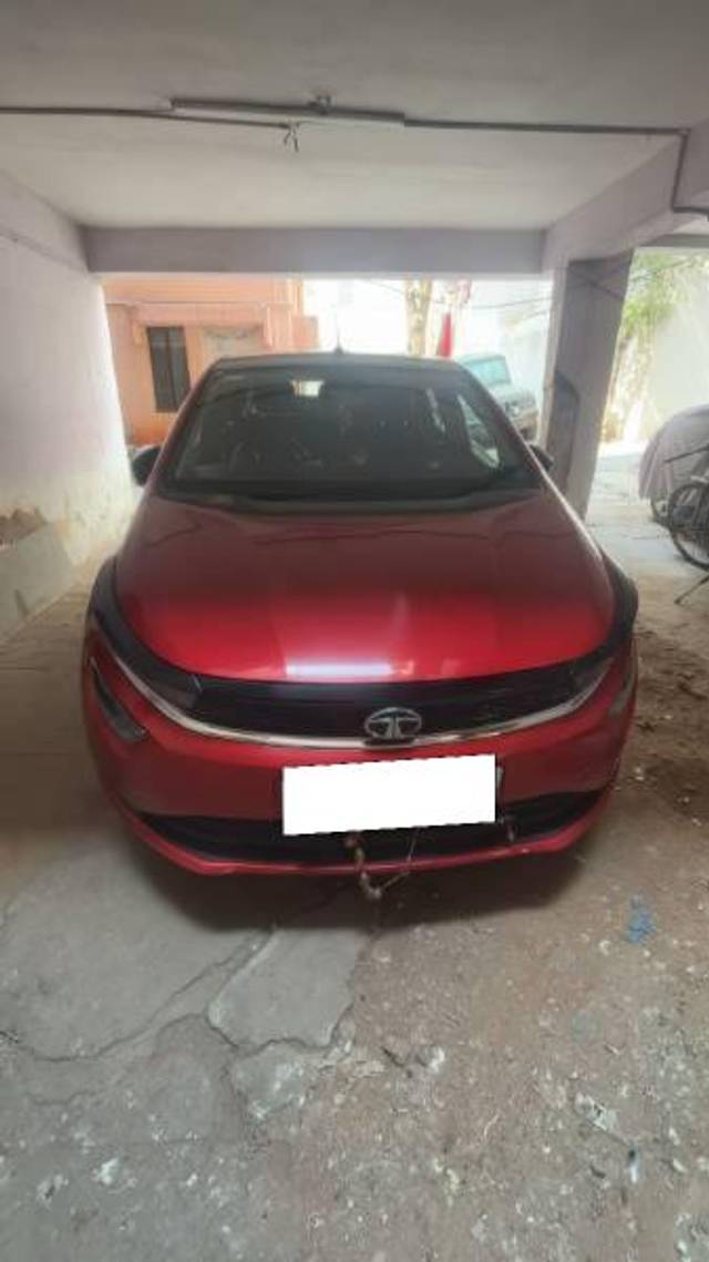 https://images10.gaadi.com/usedcar_image/4232664/original/processed_47303dce-85b8-4ea9-bfcf-7bd098b6ea49.jpeg?imwidth=6401