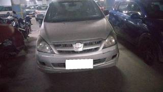 Toyota Innova 2004-2011 Toyota Innova 2.5 E Diesel MS 7-seater