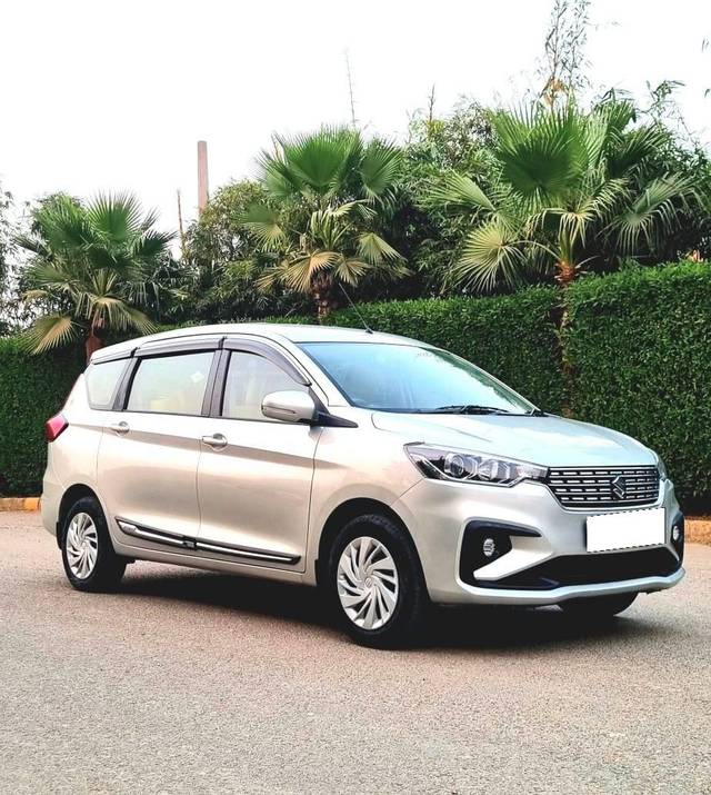 https://images10.gaadi.com/usedcar_image/4232693/original/processed_f4327795eff300e923f0693df997d088.jpg?imwidth=6400