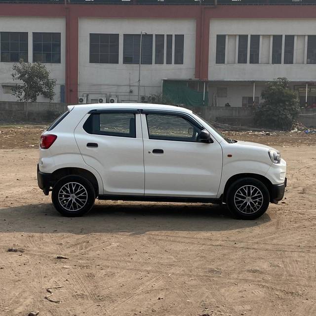 https://images10.gaadi.com/usedcar_image/4232710/original/a5ba657bfcecf7274492422b544cf63a.jpg?imwidth=6401