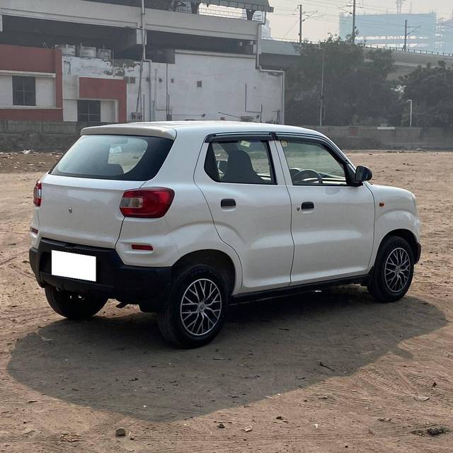 https://images10.gaadi.com/usedcar_image/4232710/original/processed_f720613302db859f57e3531c355c605f.jpg?imwidth=6402