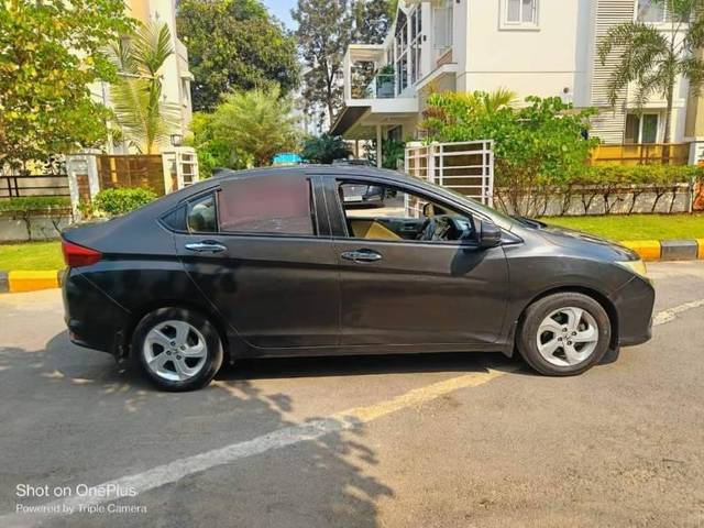 https://images10.gaadi.com/usedcar_image/4232716/original/processed_7ba723a6-6ef3-4bb9-b994-c93cc86fa43c.jpg?imwidth=6401